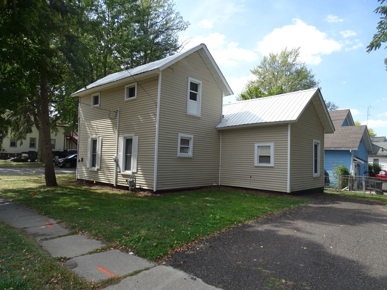 423 E Butler St #NA - Photo 2 of 14