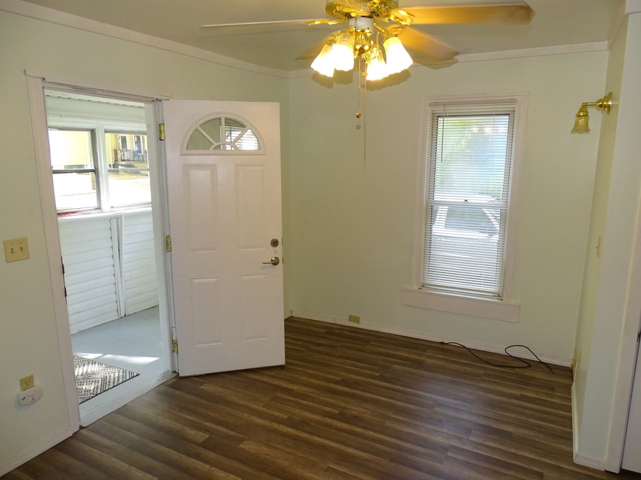 423 E Butler St #NA - Photo 3 of 14