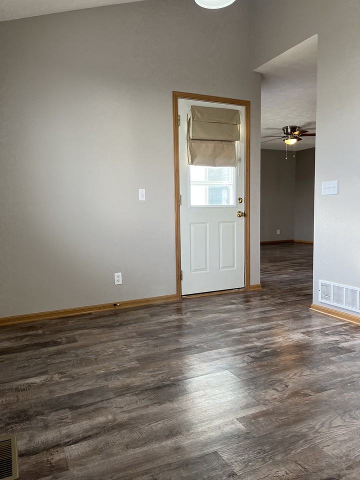 7517 N 285th Avenue Cir #7517 - Photo 4 of 12