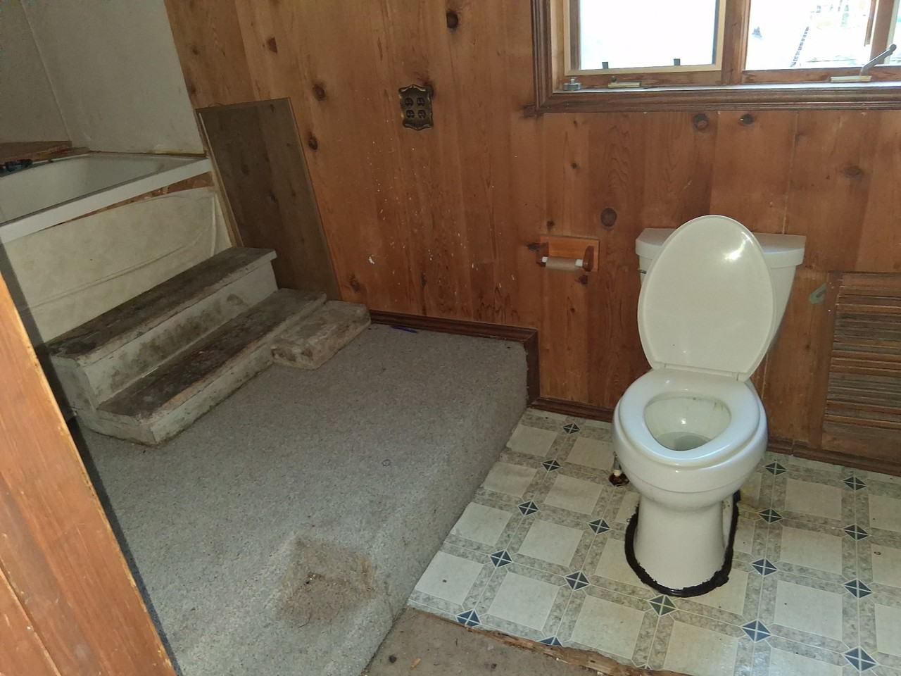 1728 N 24th St #NA - Photo 2 of 17