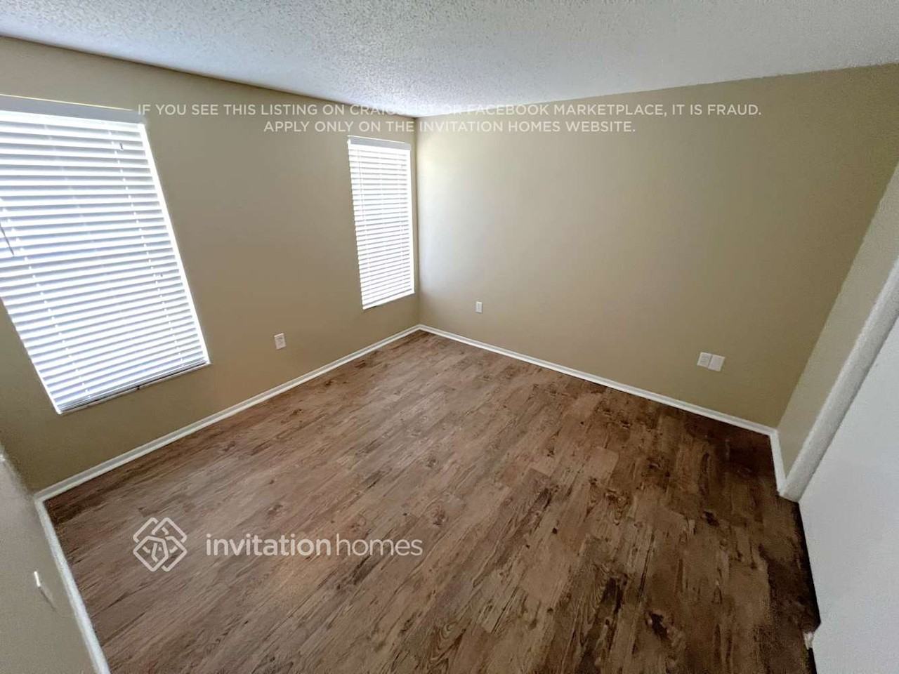 1240 Waterside Ln - Photo 7 of 16