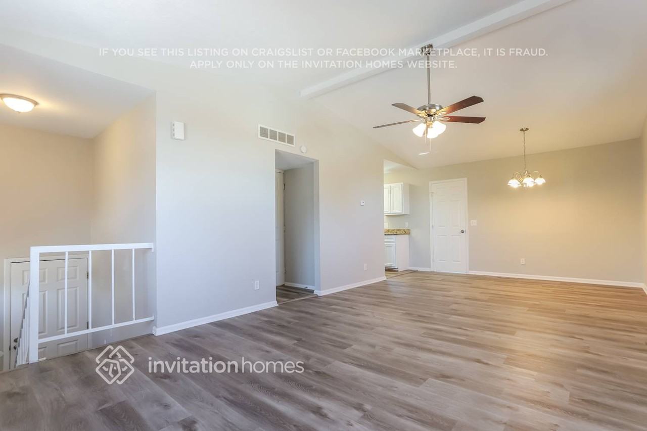 3993 S Pitkin Way - Photo 3 of 15