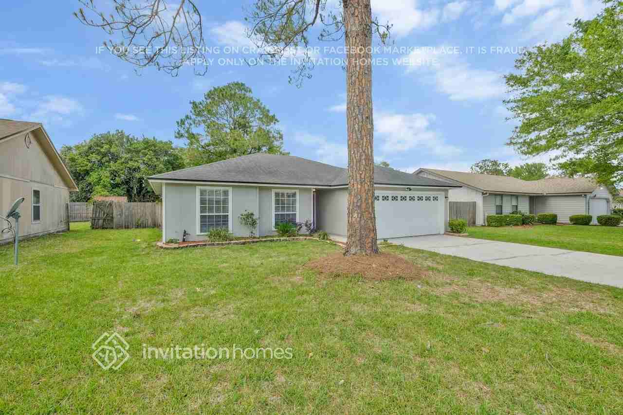 7798 Collins Ridge Blvd - Photo 3 of 25