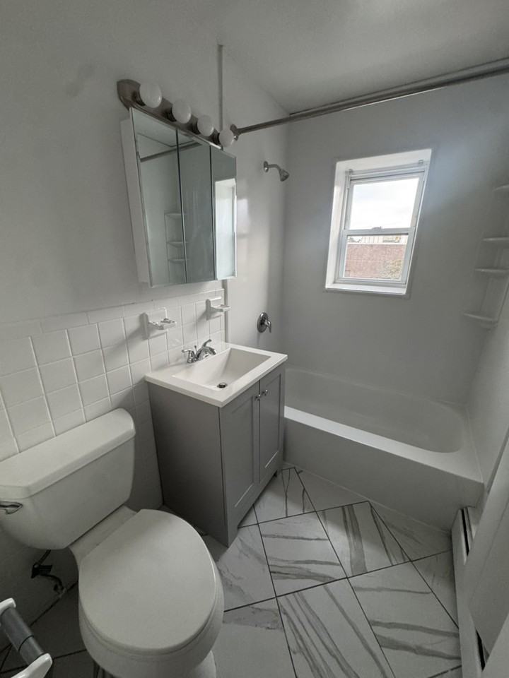 181 River Rd - Photo 3 of 13