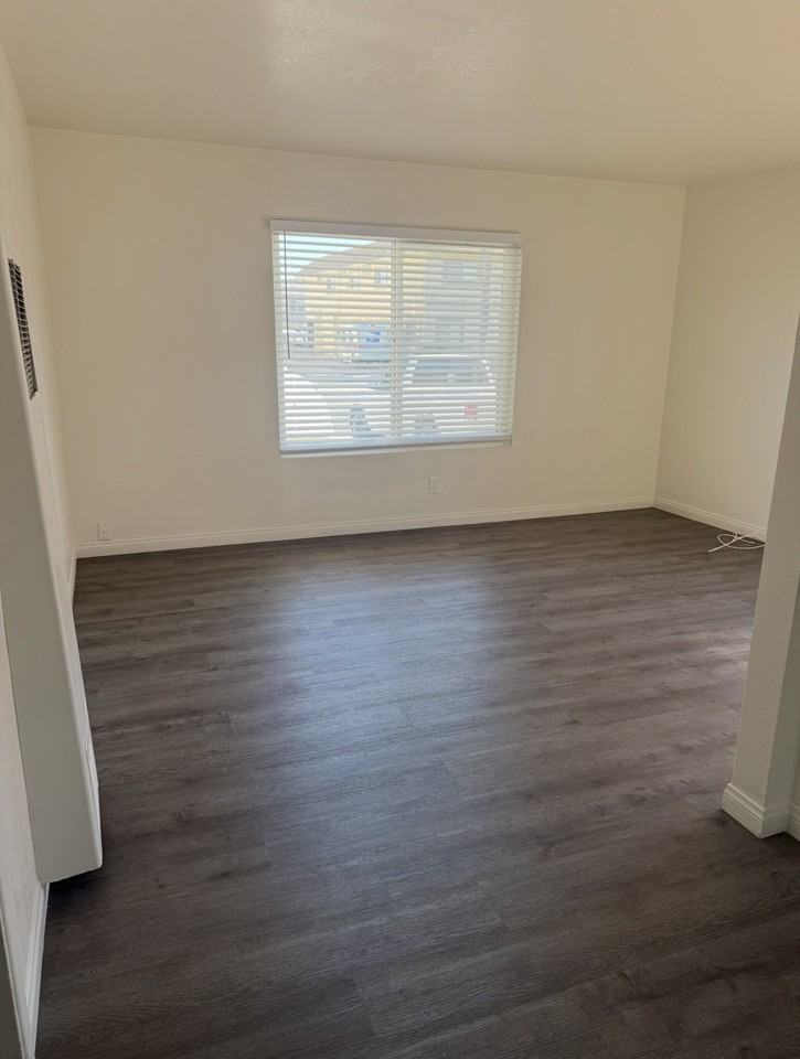 127 N 13th Ave #A - Photo 2 of 9