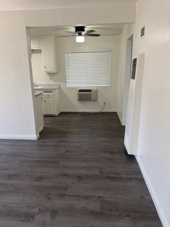 127 N 13th Ave #A - Photo 3 of 9