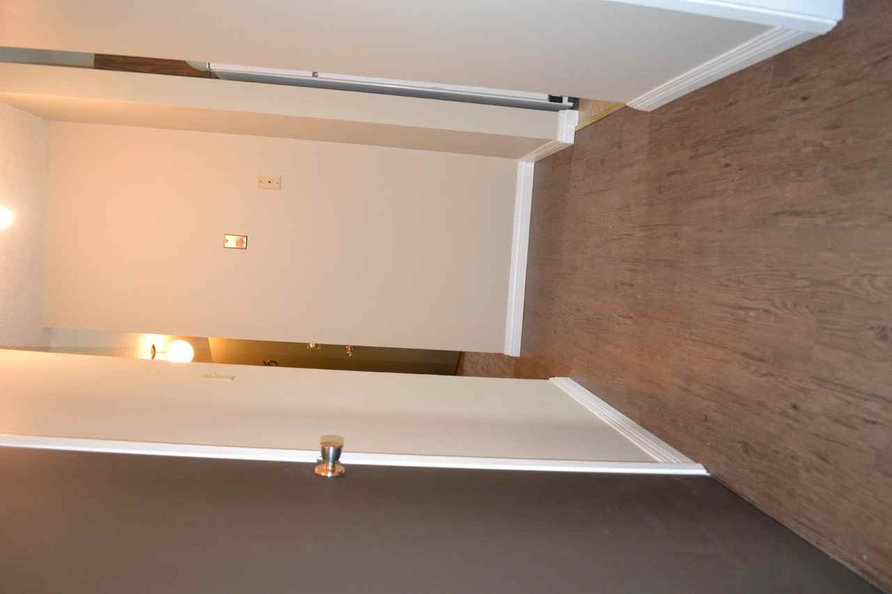 Lakeview Manor - Photo 4 of 11