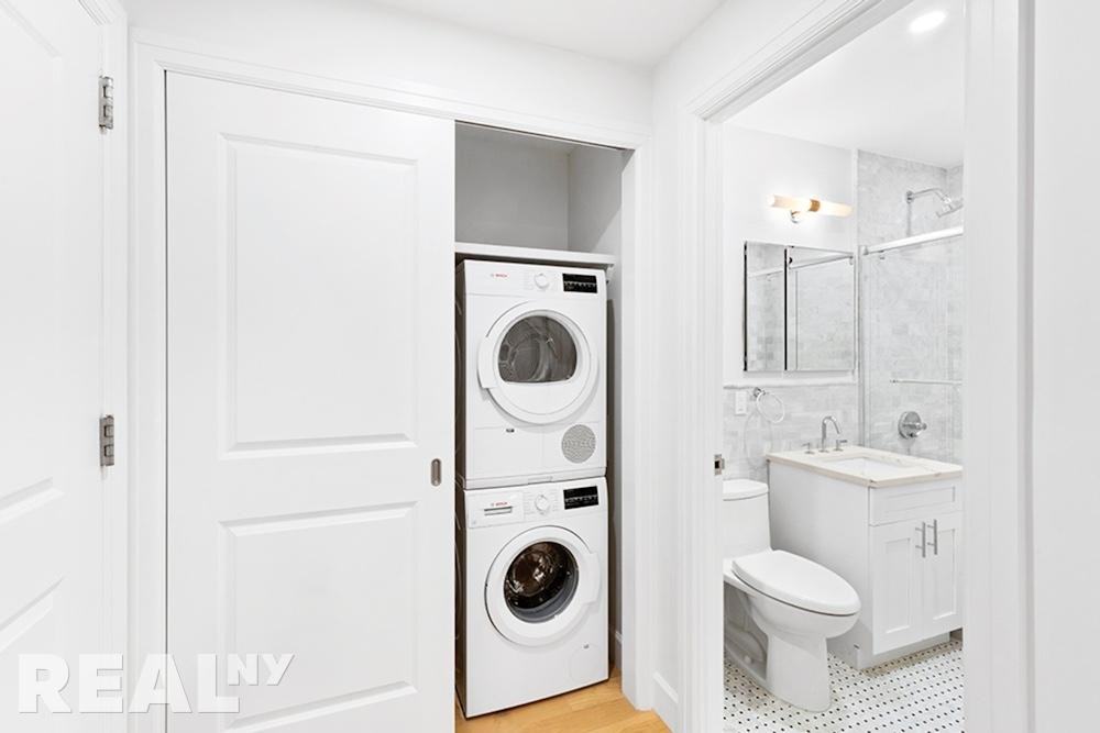 160 E 48th St #12U - Photo 4 of 8