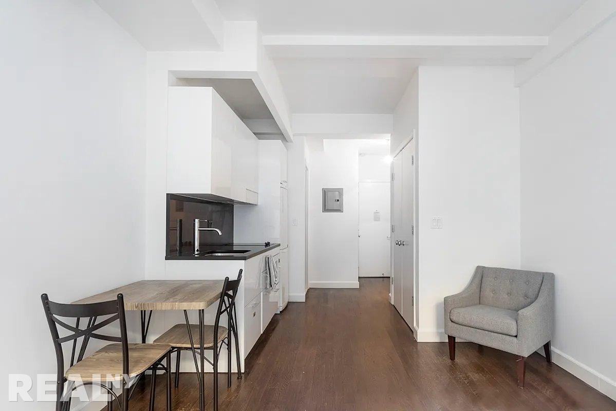 212 W 91st St #1024 - Photo 2 of 4