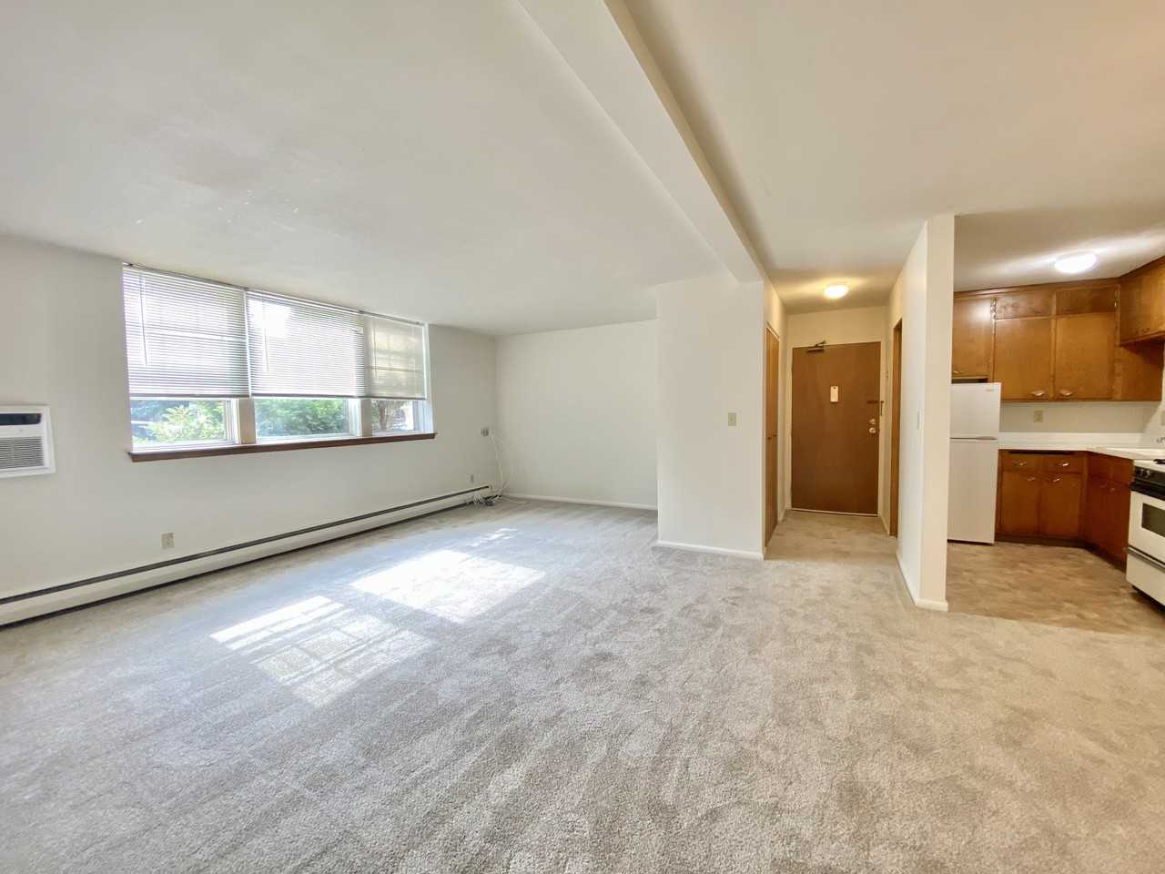 2020 Pillsbury Ave S #102 - Photo 2 of 9