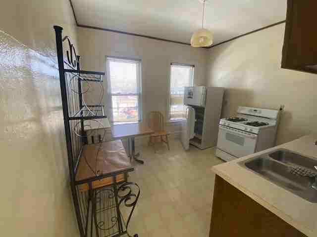 618 5th St S #6 - Photo 7 of 8