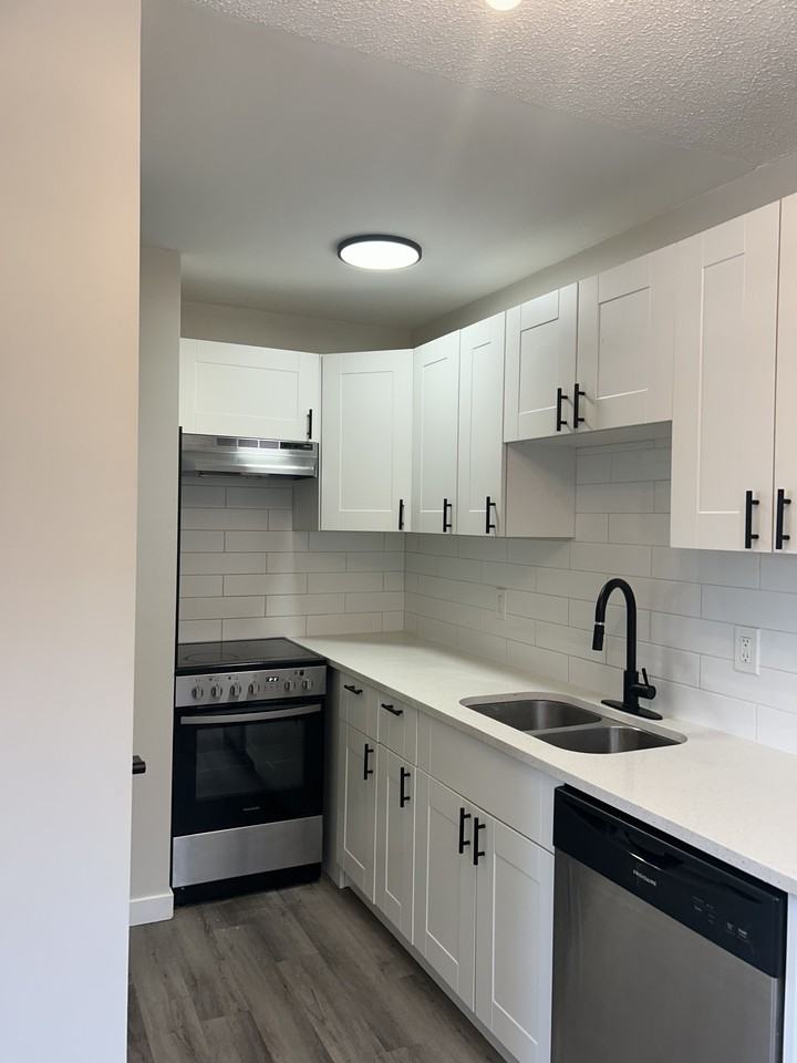 Poplar Pointe - Photo 4 of 14