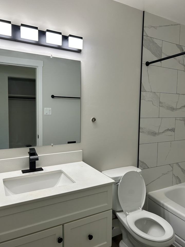 Poplar Pointe - Photo 6 of 14