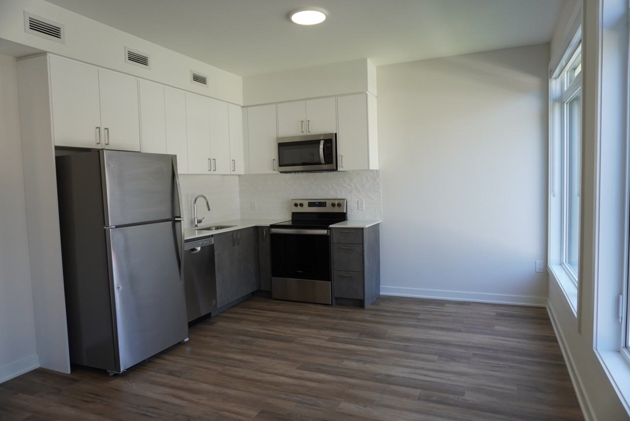 300 Wilbrod Street - Photo 3 of 7