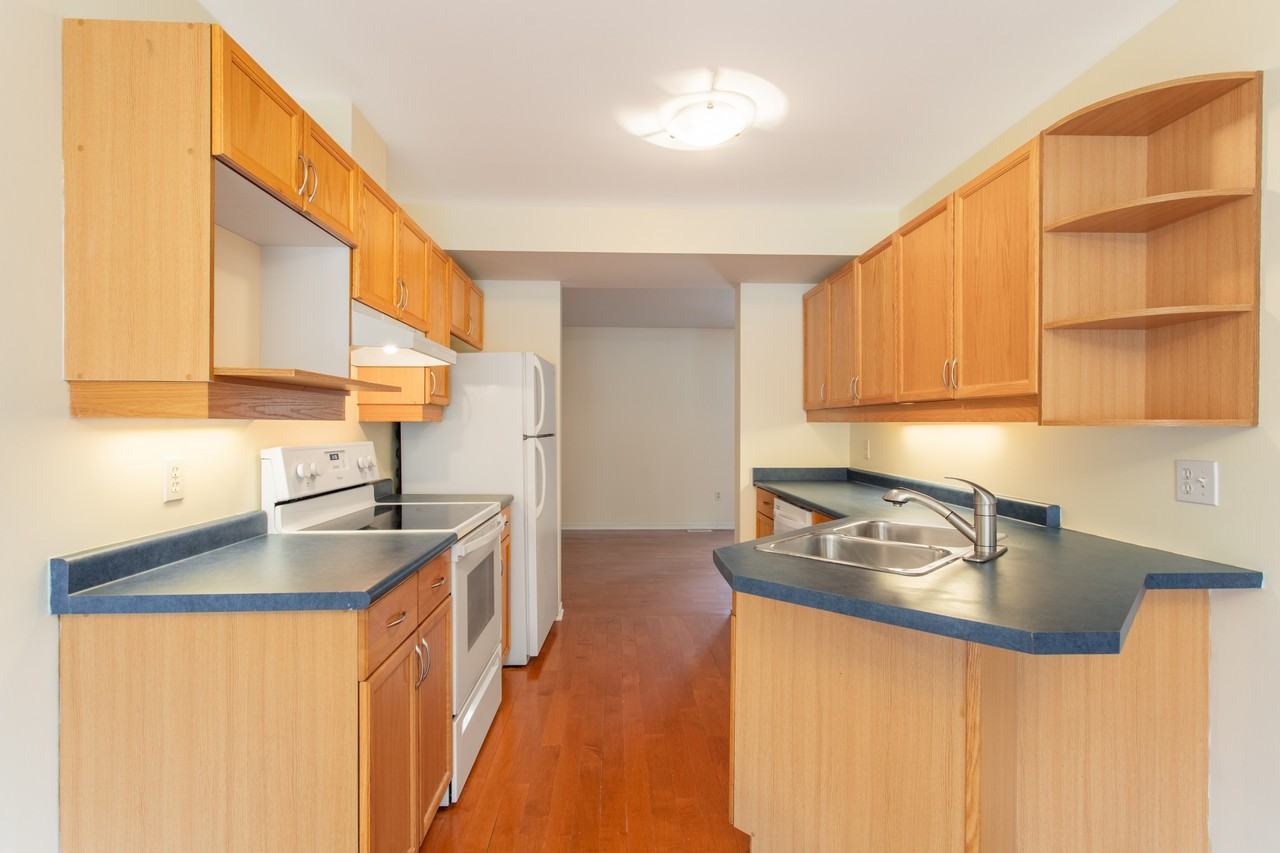 101 Brookside Street - Photo 4 of 25