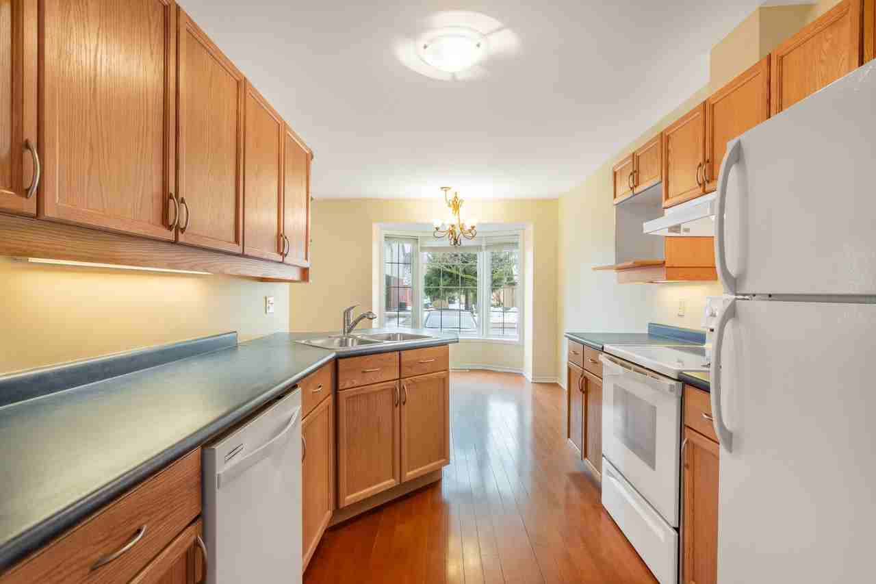 101 Brookside Street - Photo 5 of 25