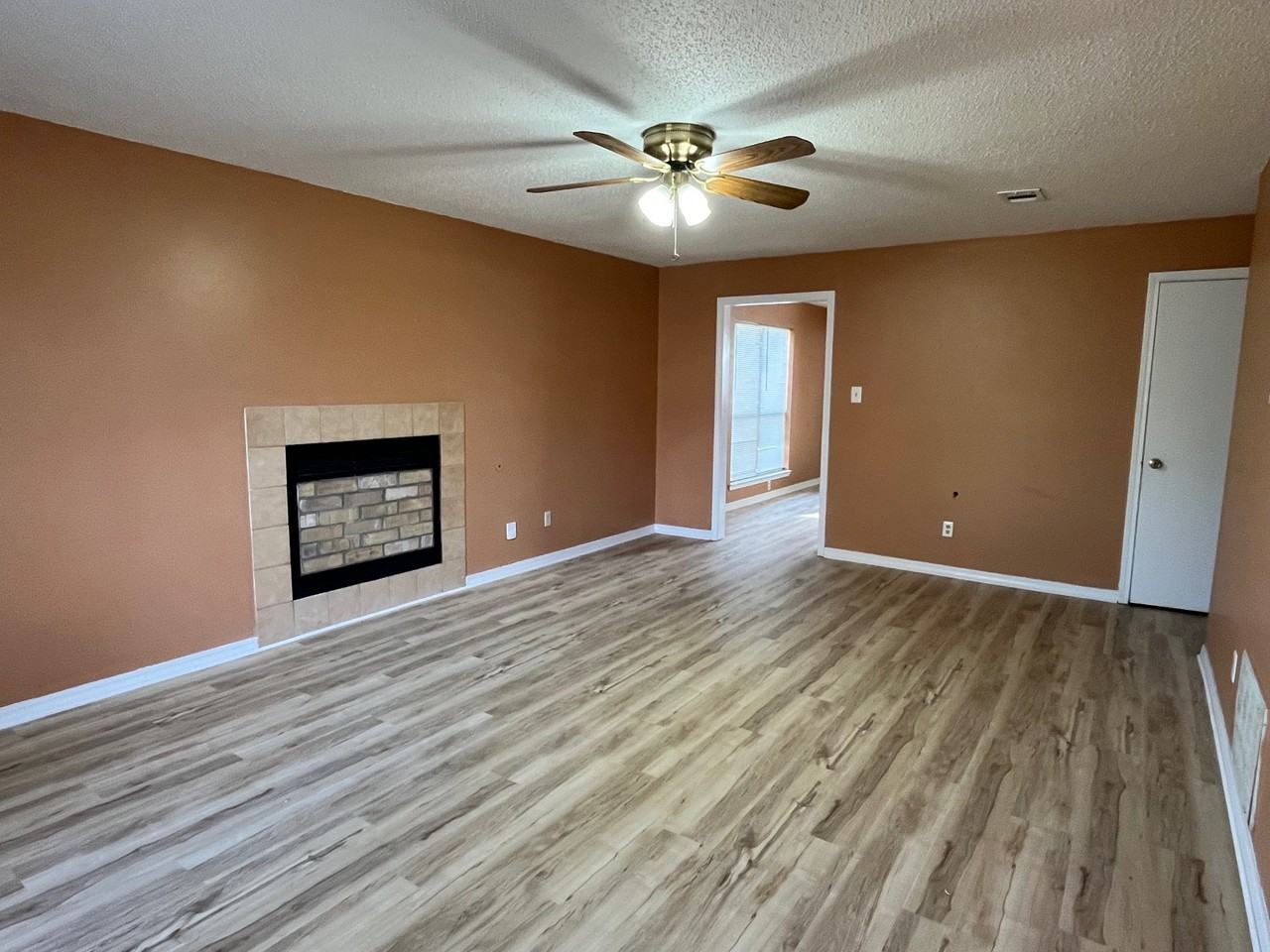 107 Almond Cv #A - Photo 2 of 11