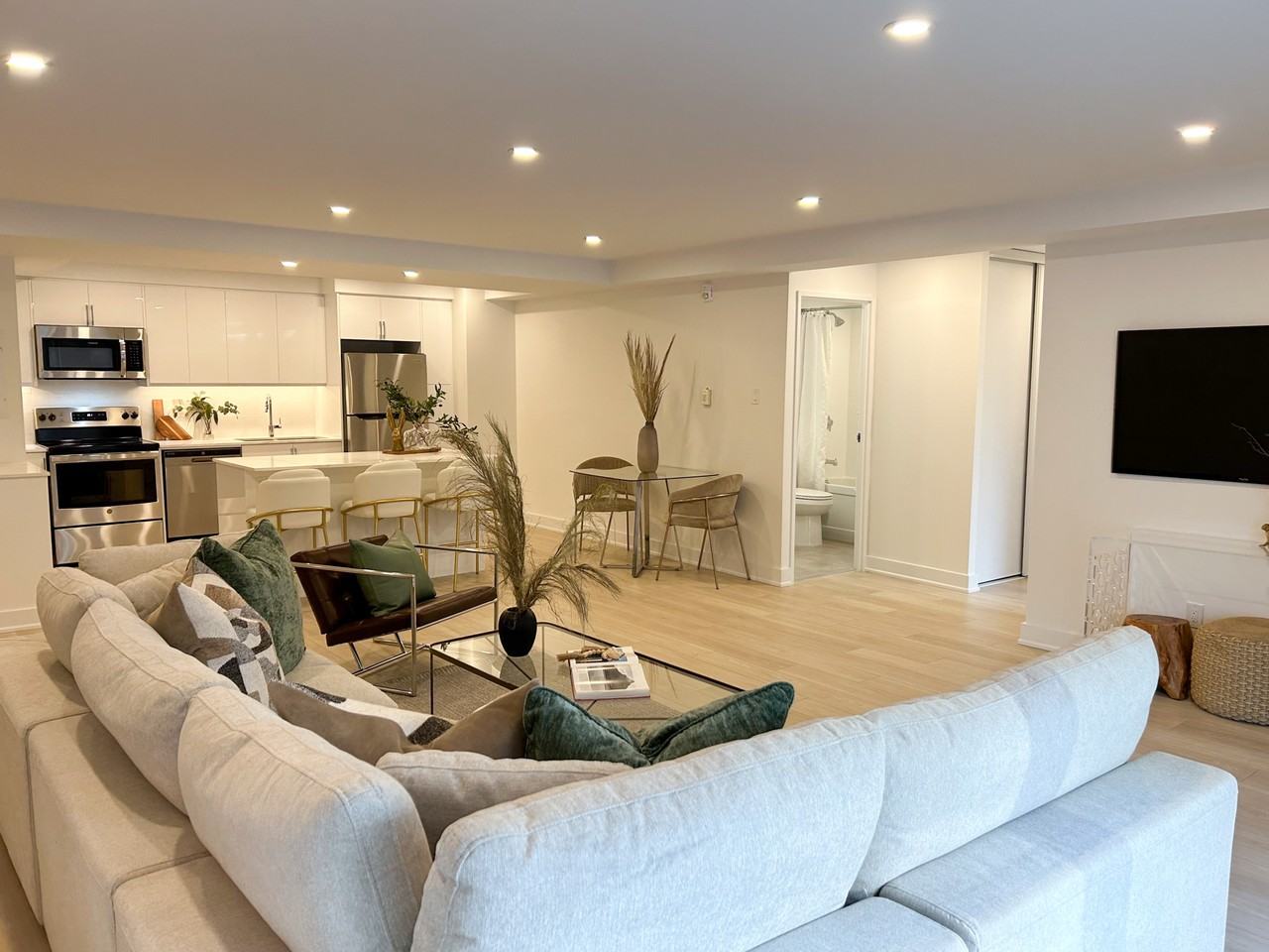 5220 Lakeshore - Photo 3 of 15