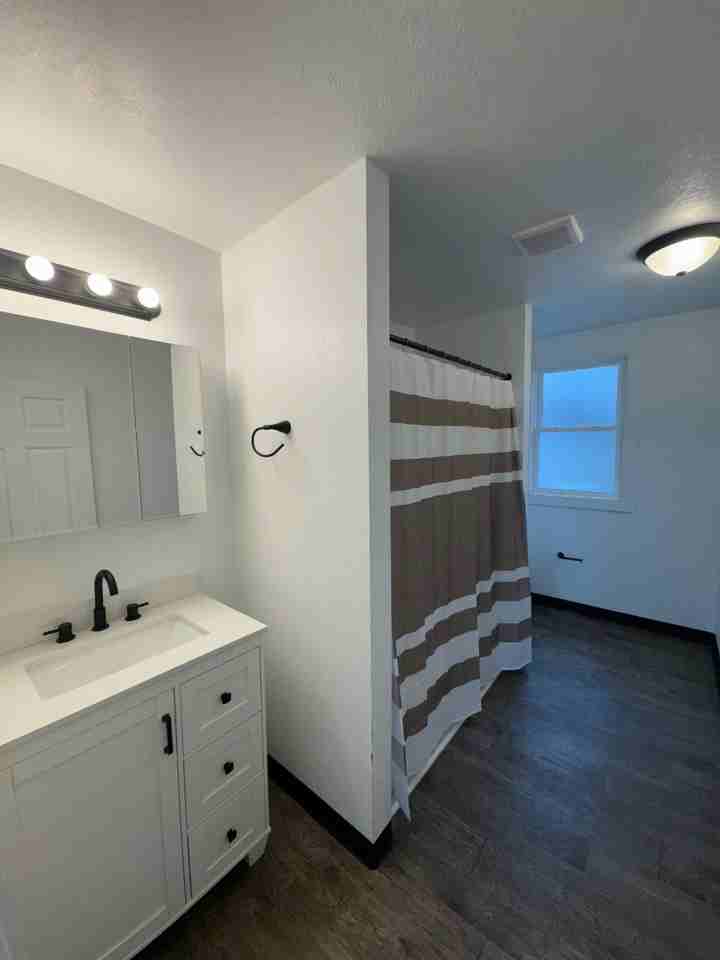 1418 Avalon St - Photo 5 of 11