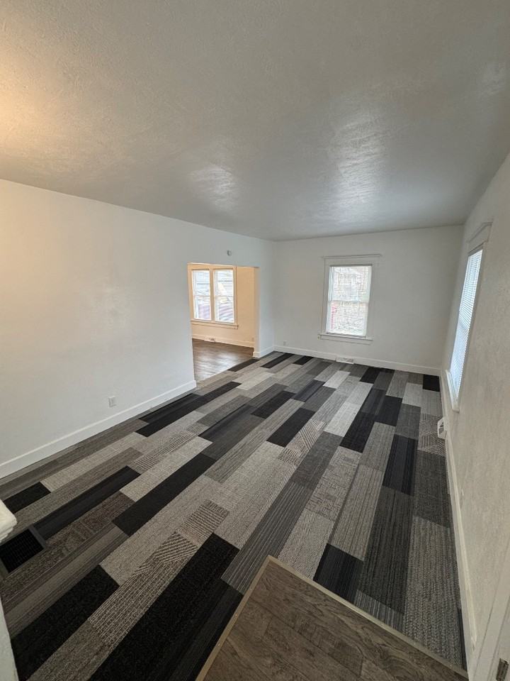 1418 Avalon St - Photo 6 of 11