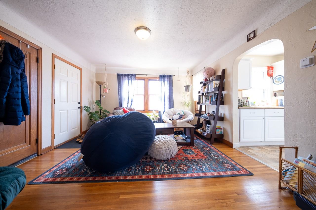 4013 Quail Ave N #1 - Photo 2 of 23
