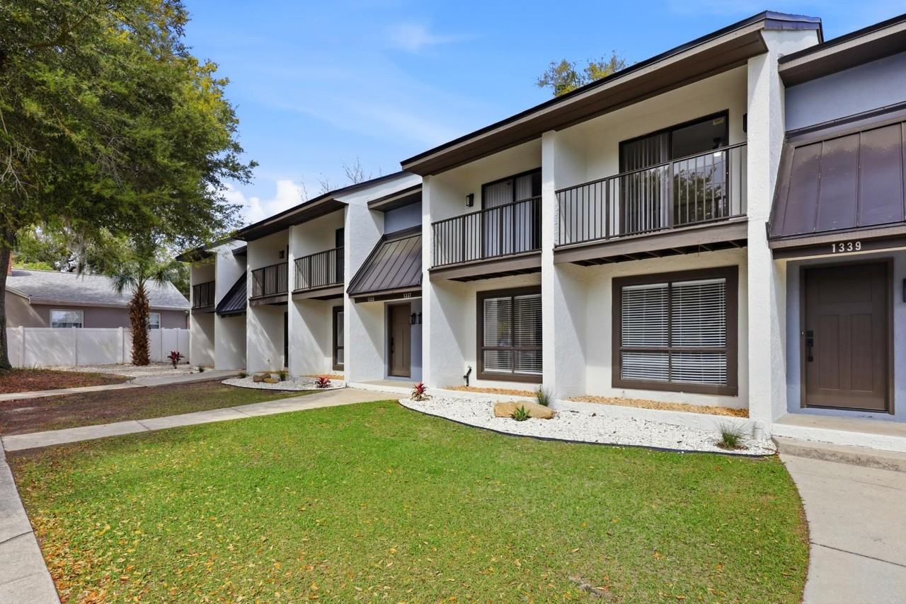Cedar Townhouses - Photo 2 of 10