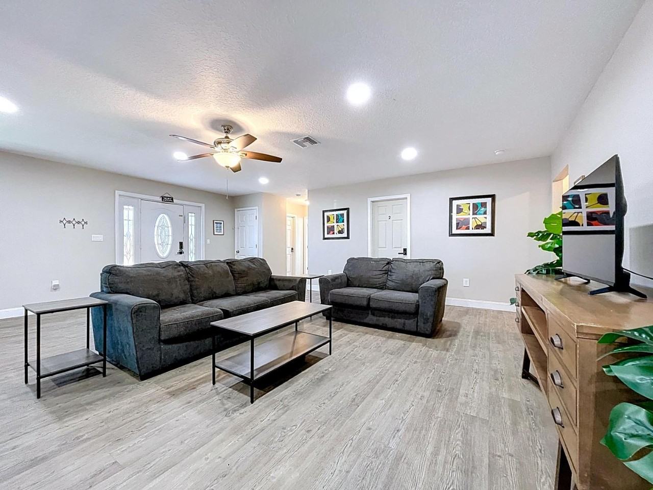 505 Arapahoe Ave - Photo 2 of 10