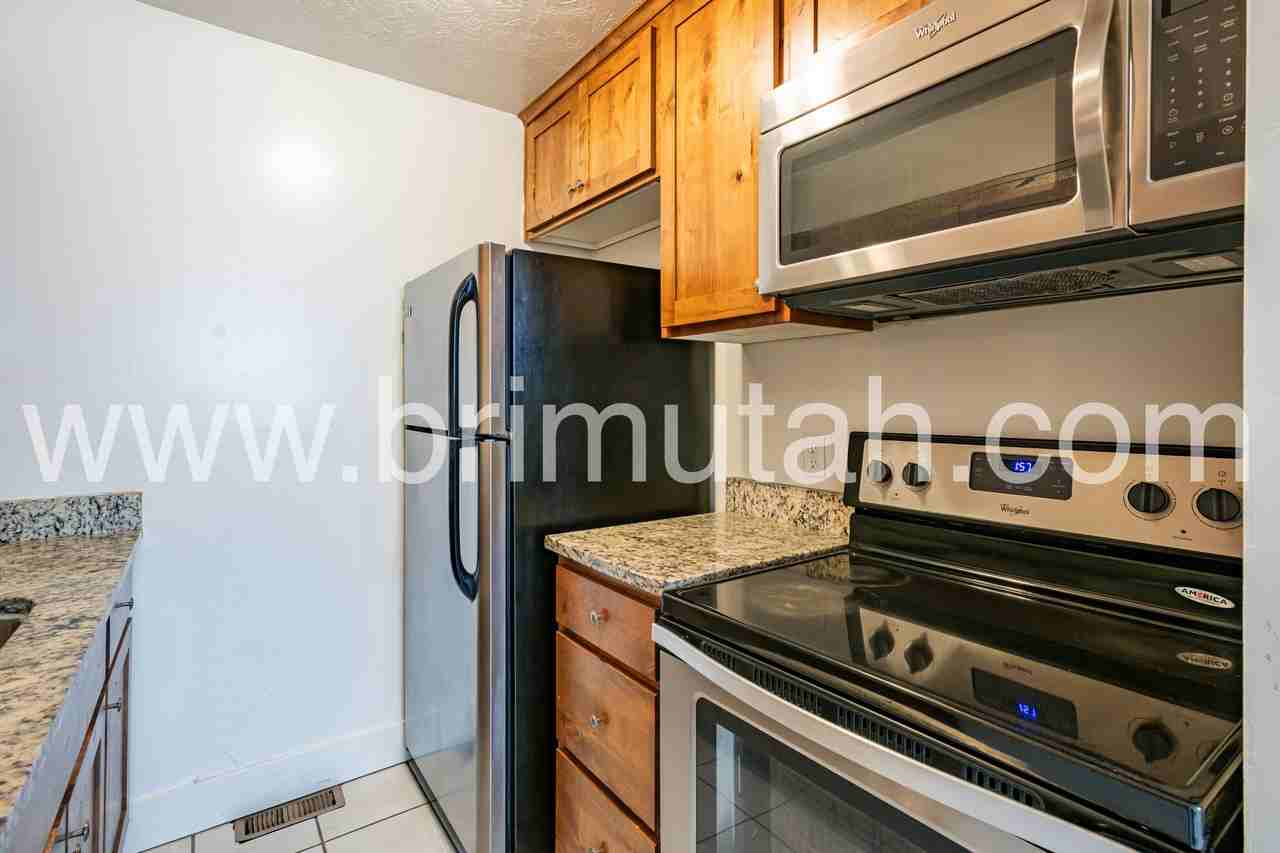 4809 S 1740 E #7 - Photo 5 of 20