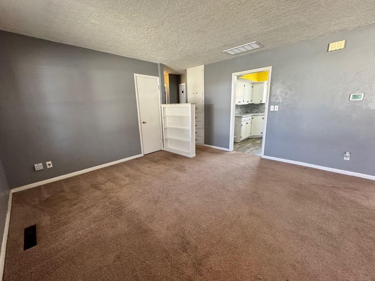 400 W Madison St #1 - Photo 5 of 15