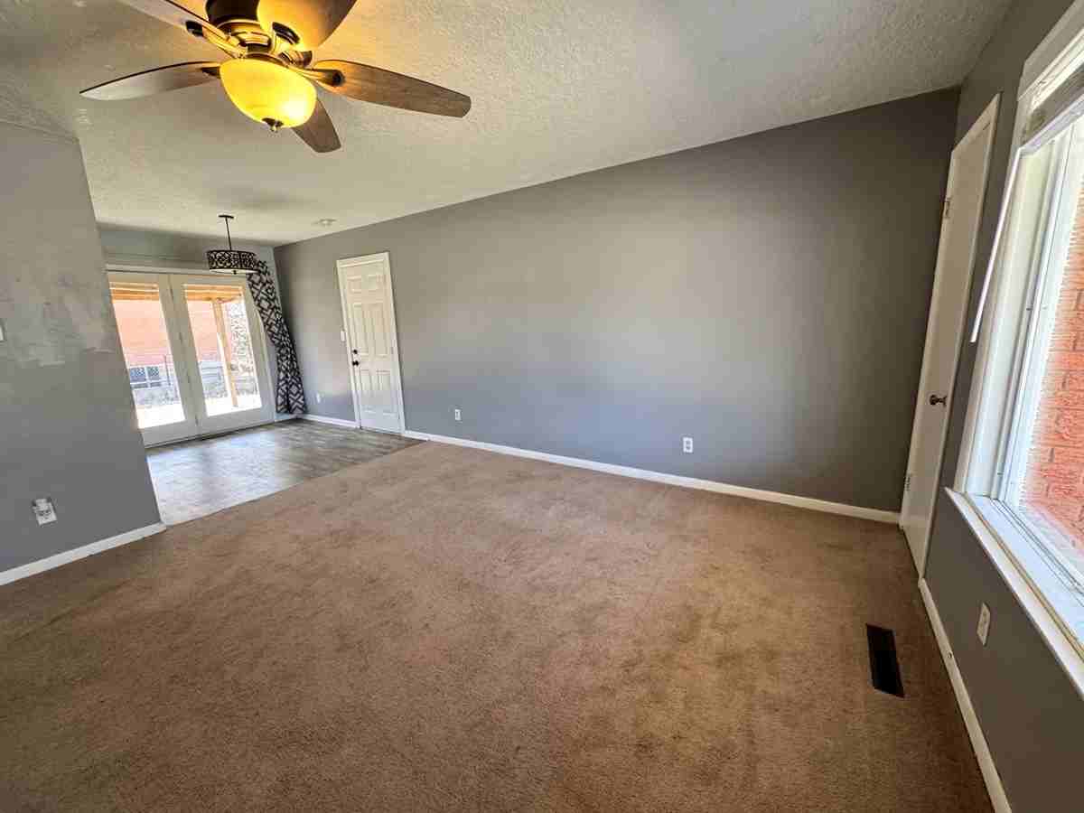 400 W Madison St #1 - Photo 6 of 15