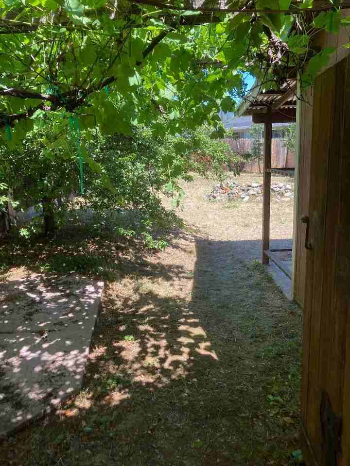 151 Mill St - Photo 6 of 11