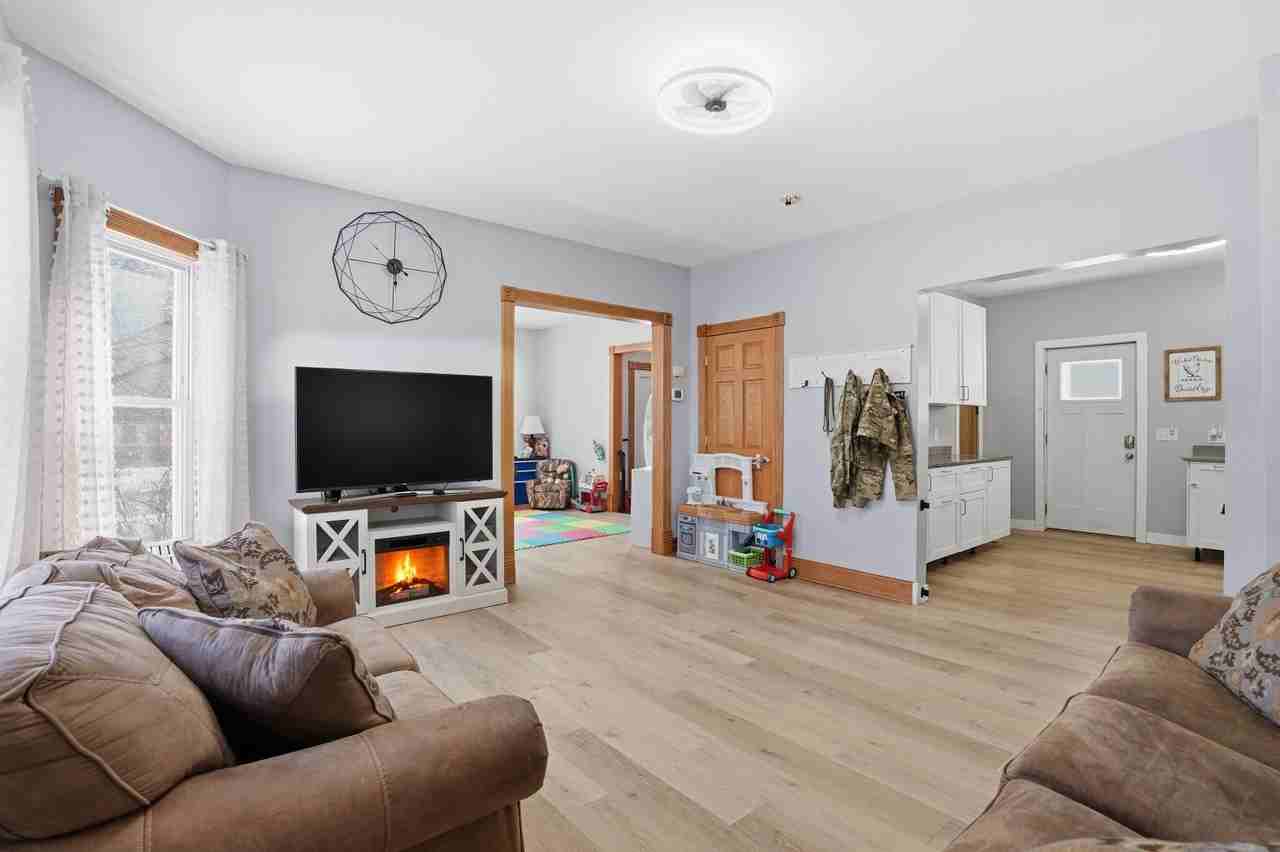 626 E High St - Photo 3 of 11