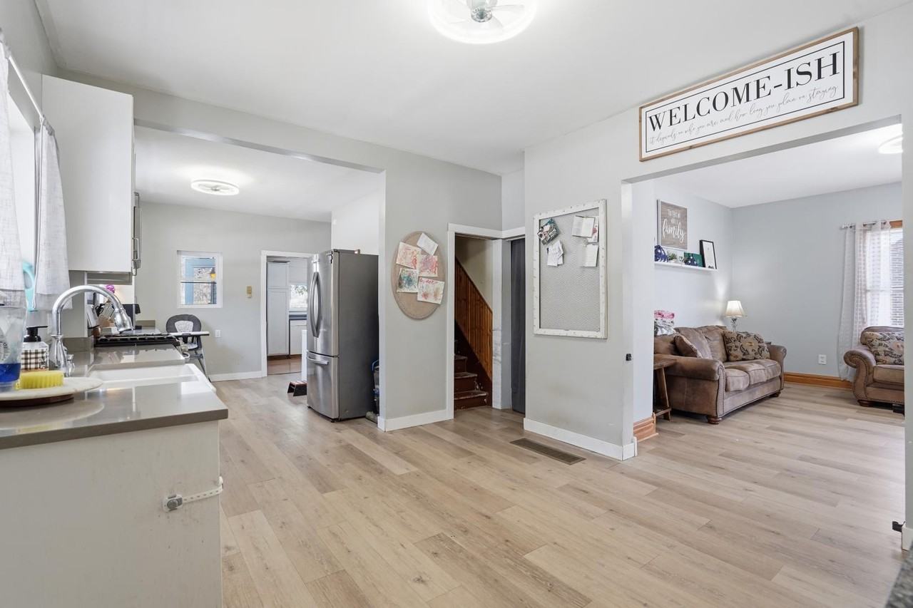 626 E High St - Photo 7 of 11