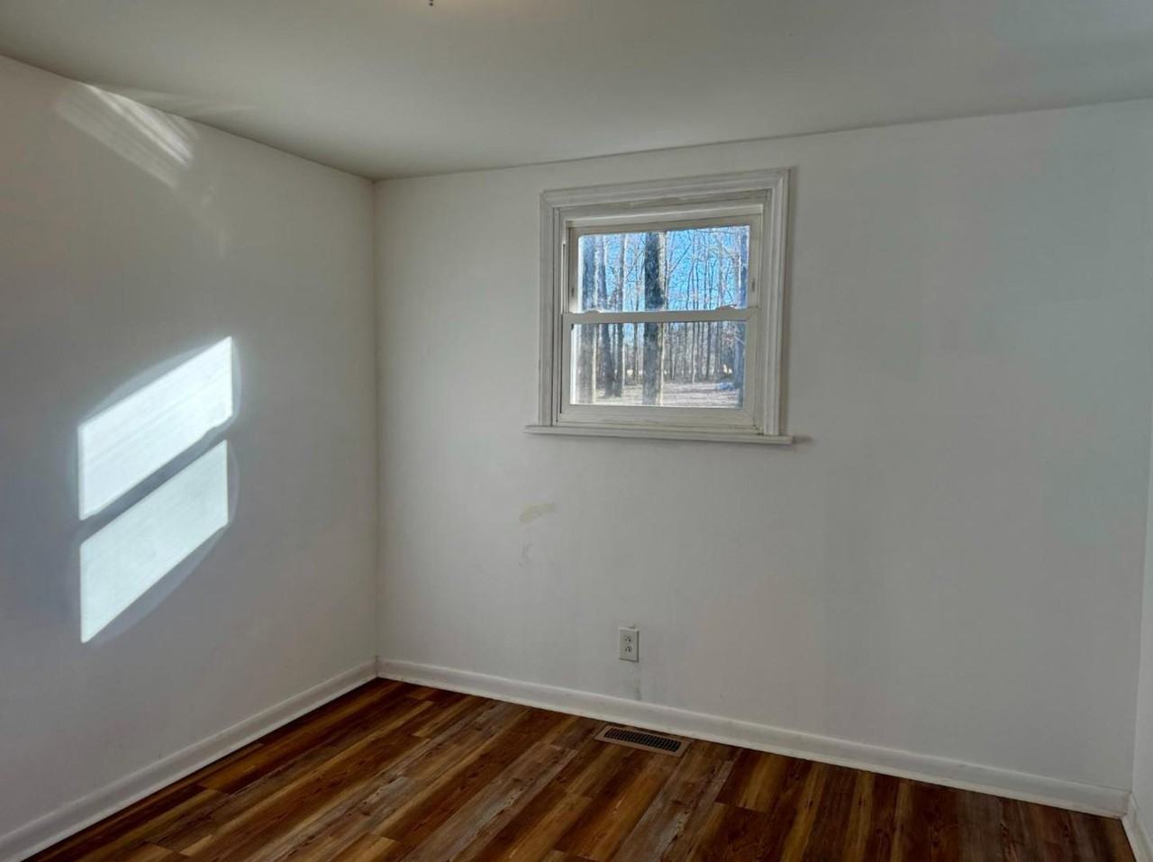 2516 Hinson Rd - Photo 5 of 20