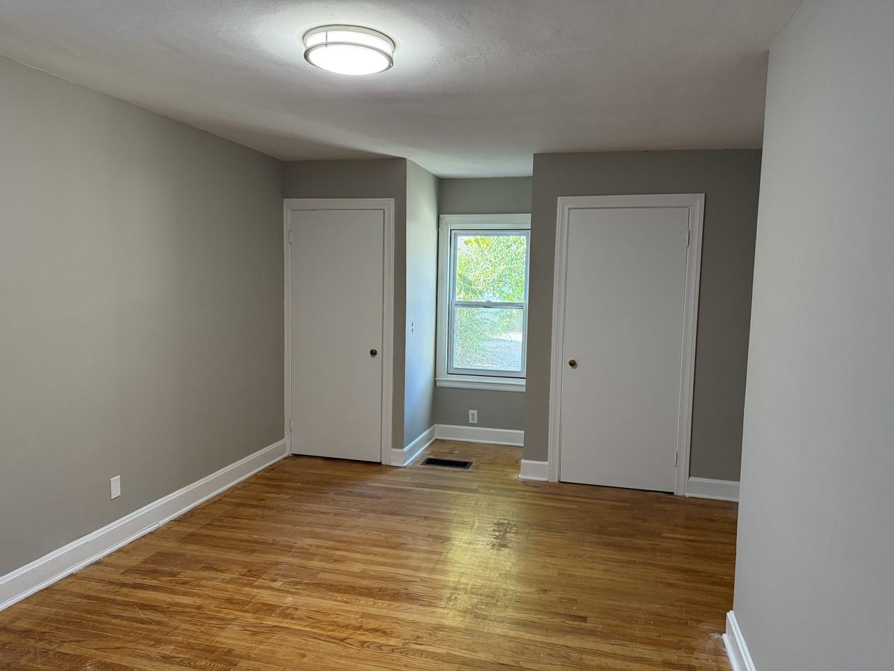 1223 Campbell Ave #1 - Photo 5 of 13