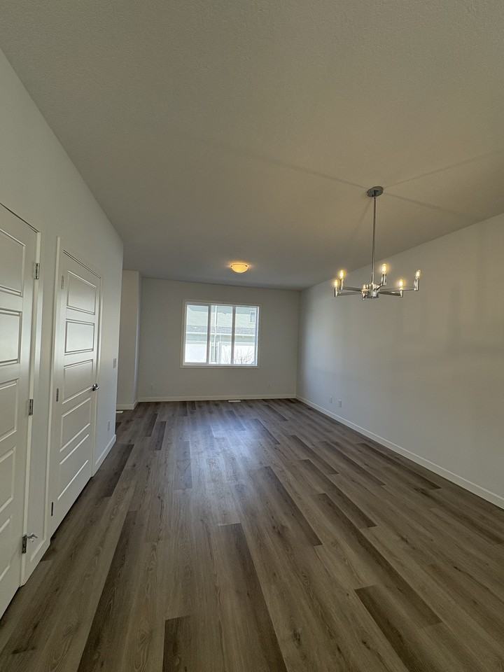 137 Red Embers Common Ne - Photo 5 of 15