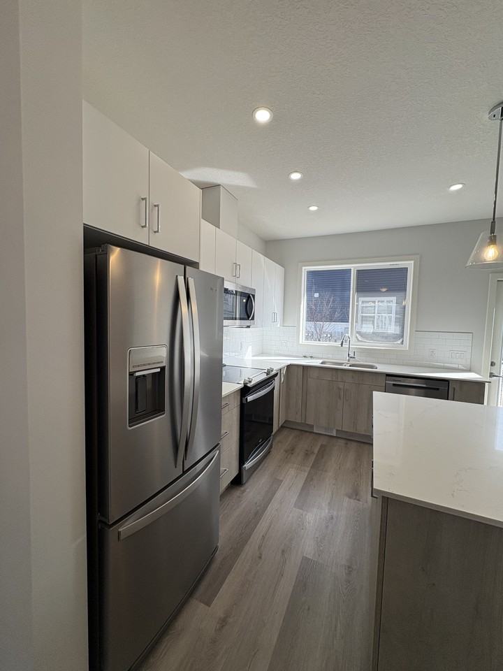 137 Red Embers Common Ne - Photo 6 of 15