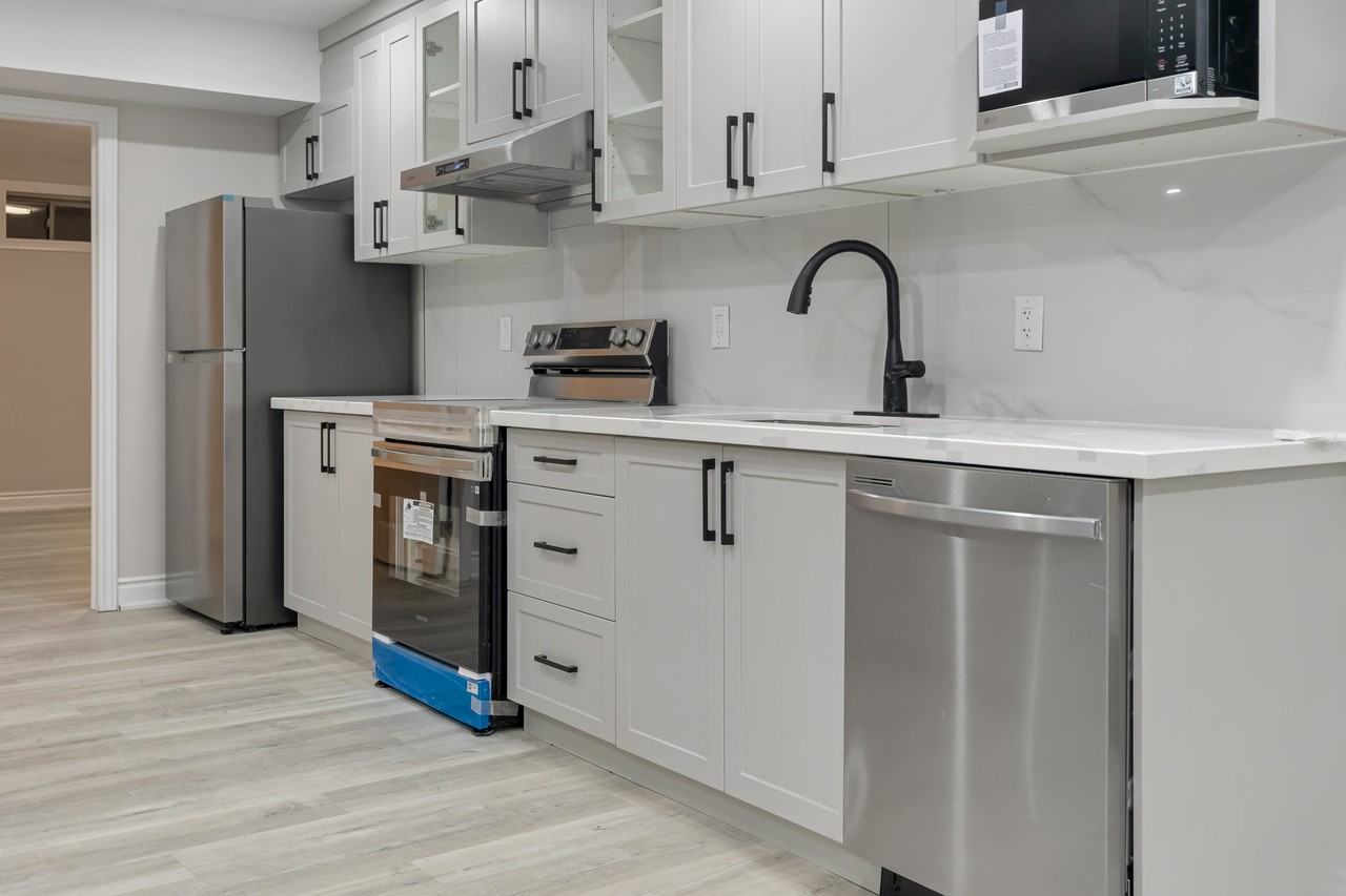 60 Bellisle Rd, Penetanguishene, ON L9M 0A3, Canada - Photo 4 of 17