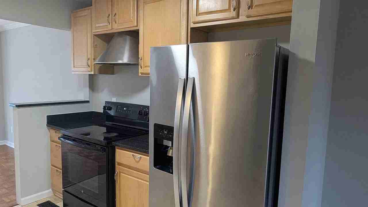 1848 Cooper Lake Dr Se - Photo 3 of 12