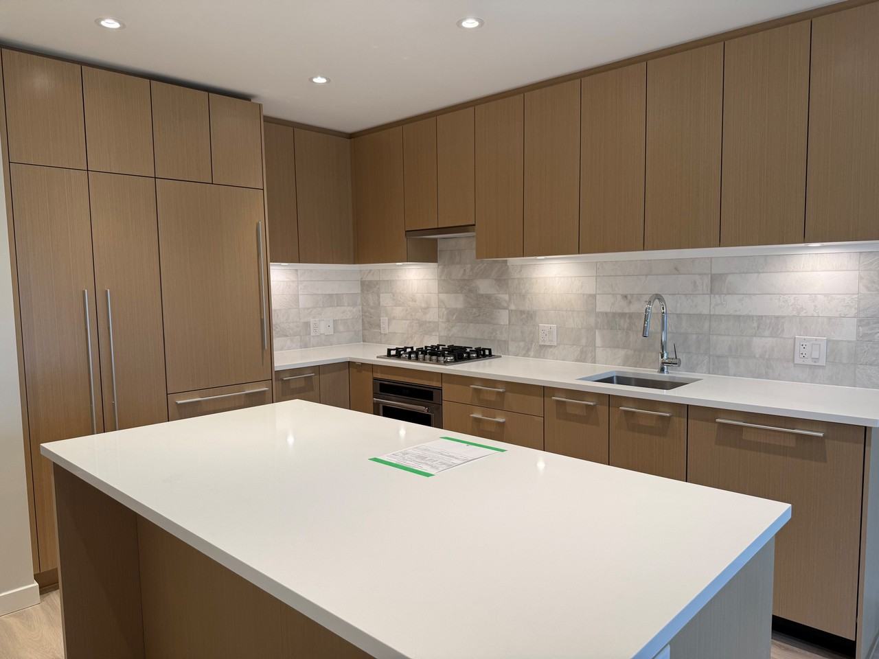 412 17th St E - Photo 2 of 13