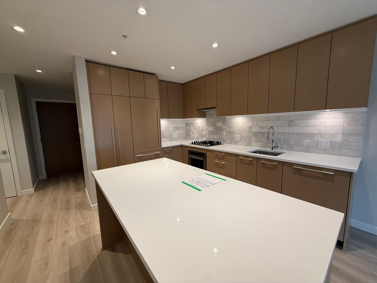 412 17th St E - Photo 5 of 13