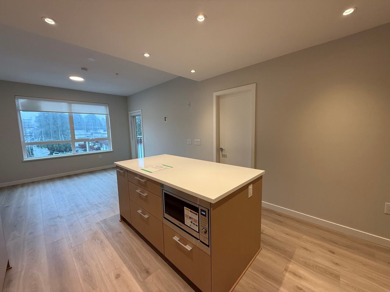 412 17th St E - Photo 7 of 13