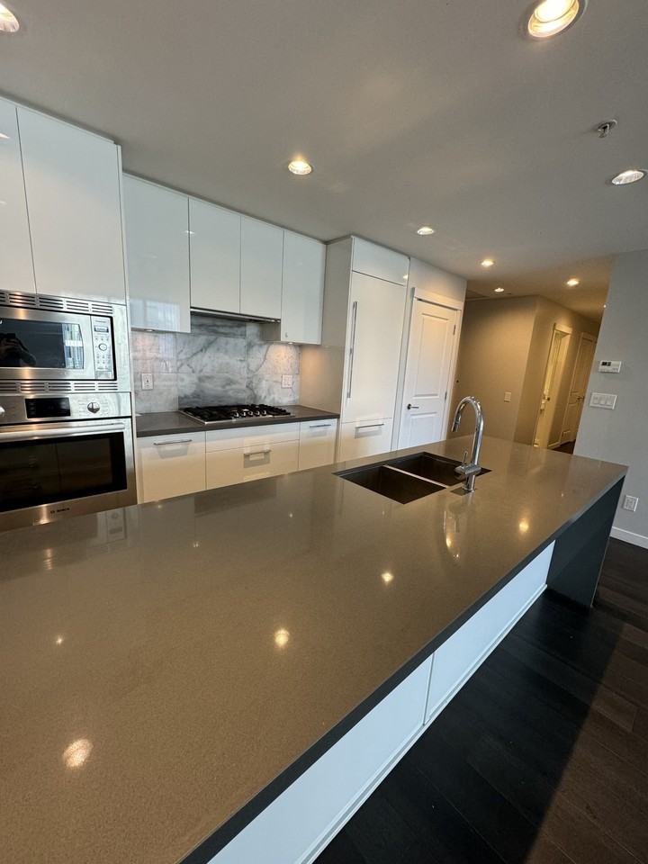 5628 Birney Ave - Photo 3 of 22