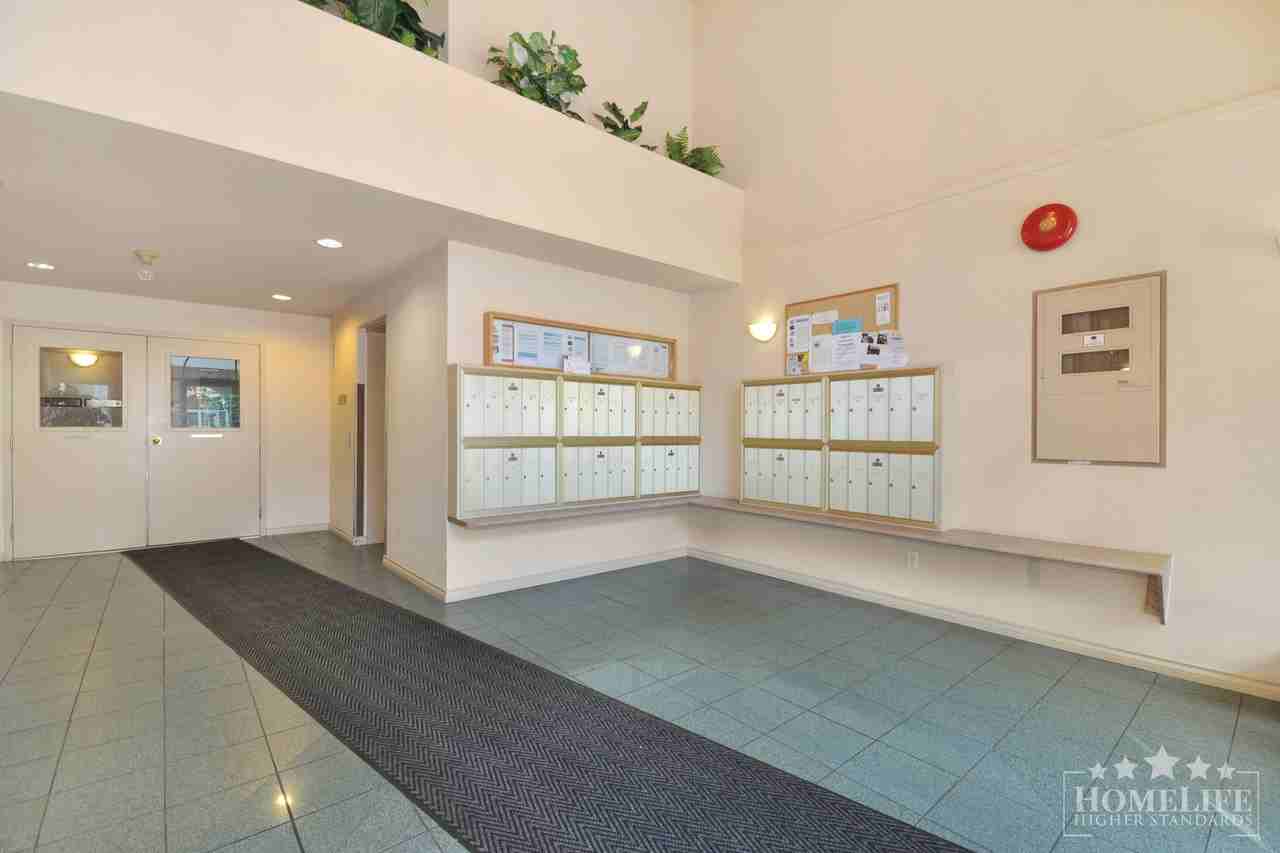 33688 King Rd - Photo 3 of 23