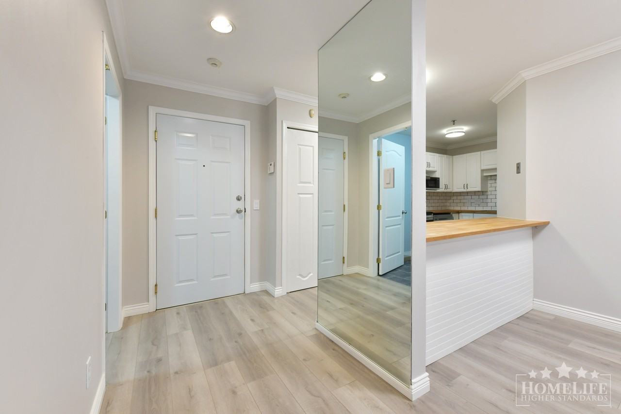 33688 King Rd - Photo 5 of 23