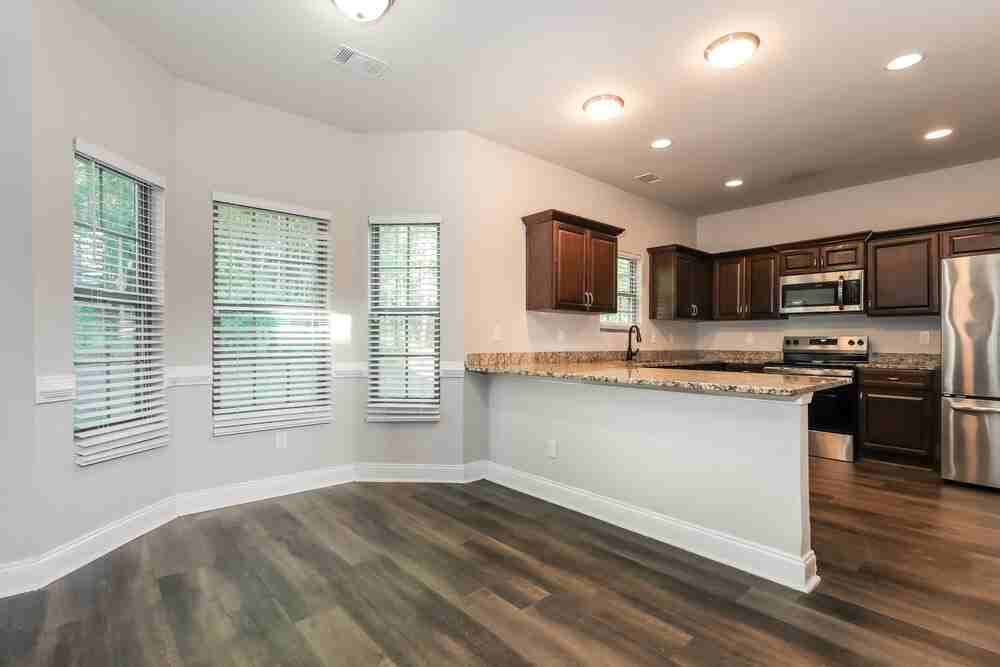 11040 Southwood Dr - Photo 6 of 17