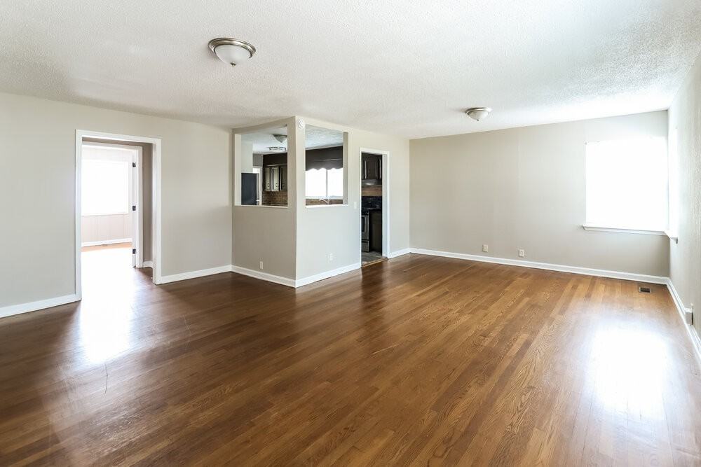 1204 Pratt Hwy - Photo 4 of 16