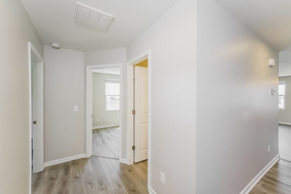 224 Nottingham Ln - Photo 5 of 16