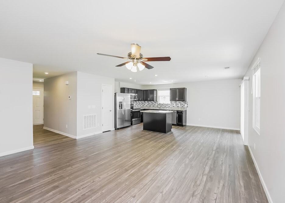 224 Nottingham Ln - Photo 6 of 16