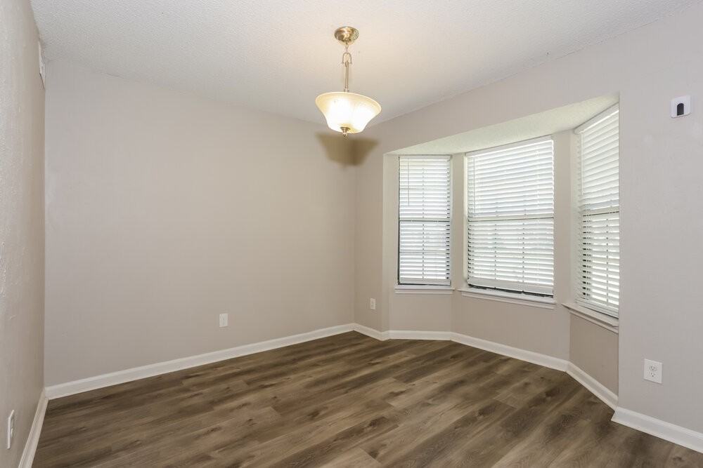 132 Callender Dr - Photo 7 of 17